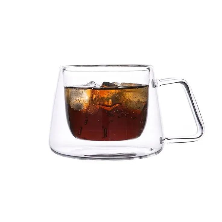 لیوان دوجداره شیشه‌ای با طراحی مدرن و نگهدارنده دمای نوشیدنی