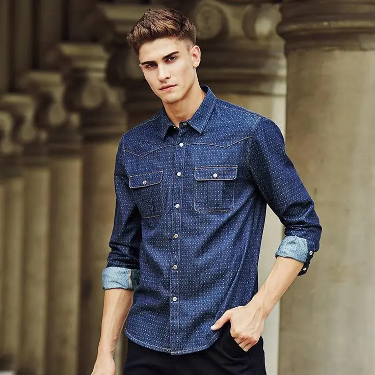 یک نمونه از پیراهن کتانی جین با بافت محکم و ظاهری casual