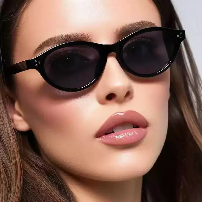 عینک آفتابی با فیلتر UV400 برای محافظت کامل از چشم‌ها