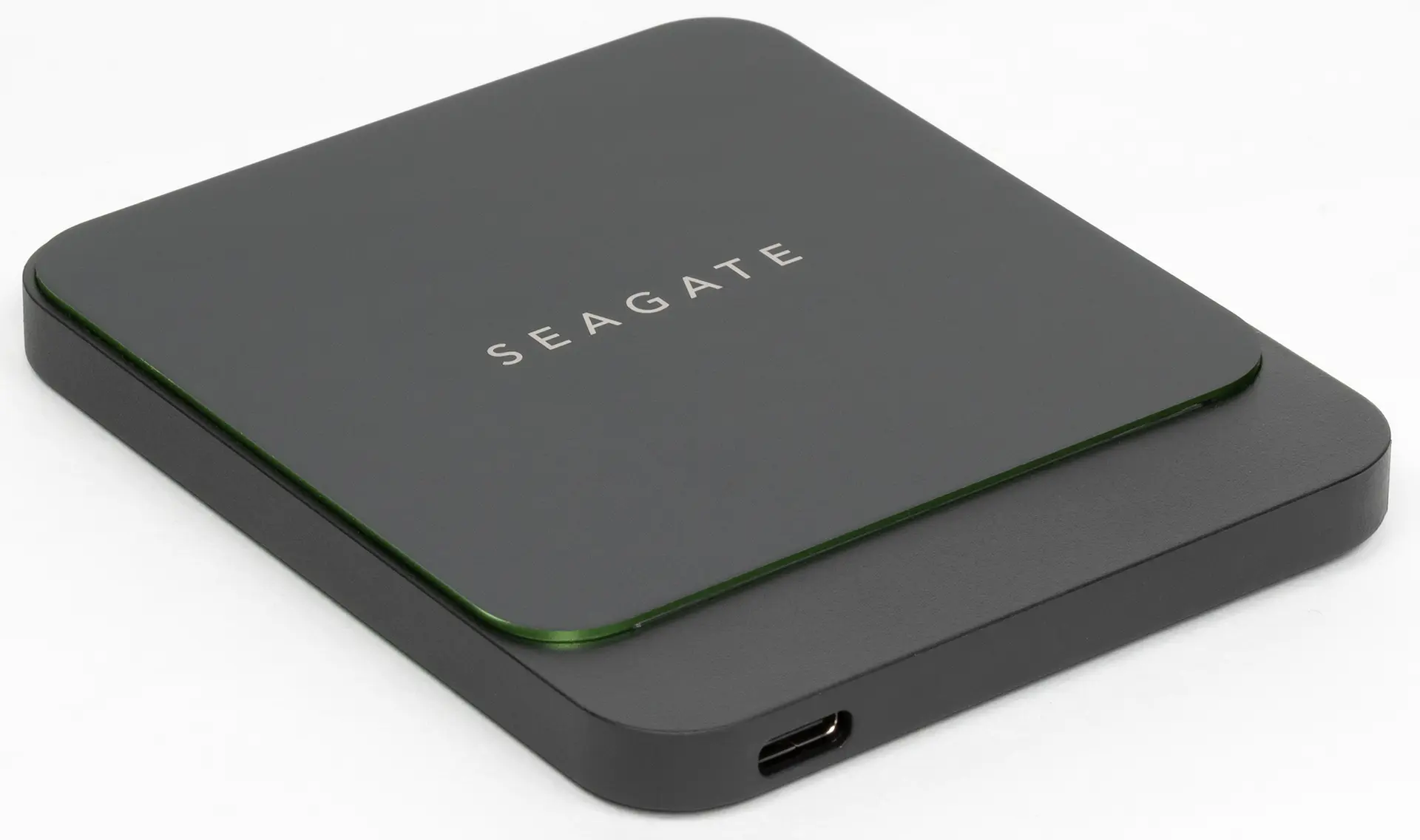 خرید SSD اکسترنال؛ بررسی راهنمای انتخاب حافظه قابل حمل پرسرعت و نکات ضروری