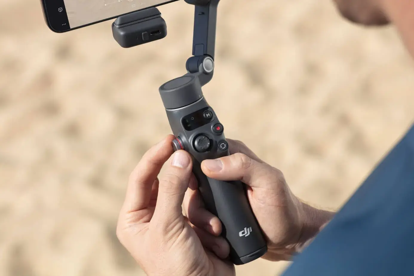 گیمبال موبایل DJI Osmo Mobile با قابلیتهای پیشرفته و طراحی کاربردی