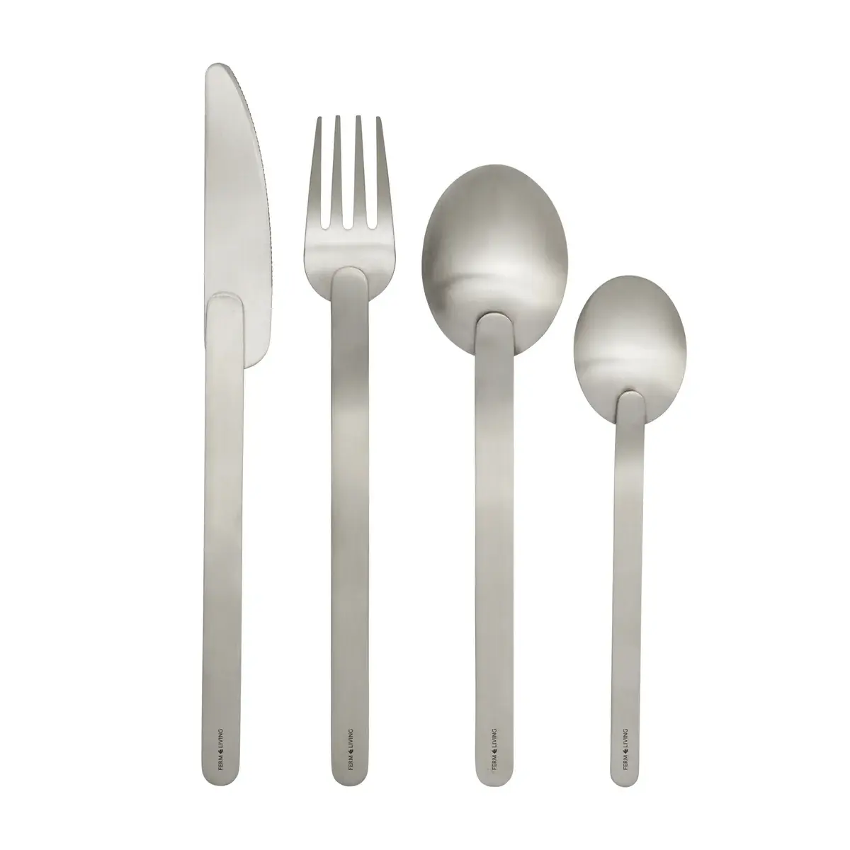 سرویس قاشق و چنگال با طراحی مدرن و دستگیرههای فلزی