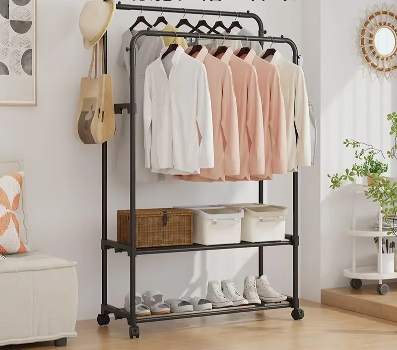 نمونه رخت آویز چرخدار فلزی با طراحی مدرن و قابلیت تنظیم ارتفاع