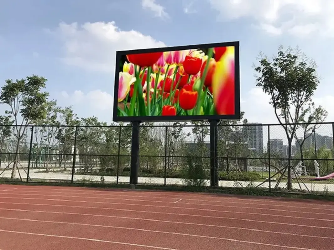 تابلو LED فضای باز با قابلیت ضد آب و روشنایی بالا
