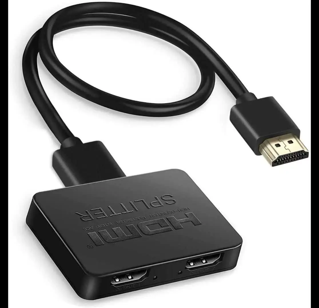 نمونهای از اسپلیتر HDMI با خروجیهای متعدد برای تقسیم سیگنال به چندین دستگاه