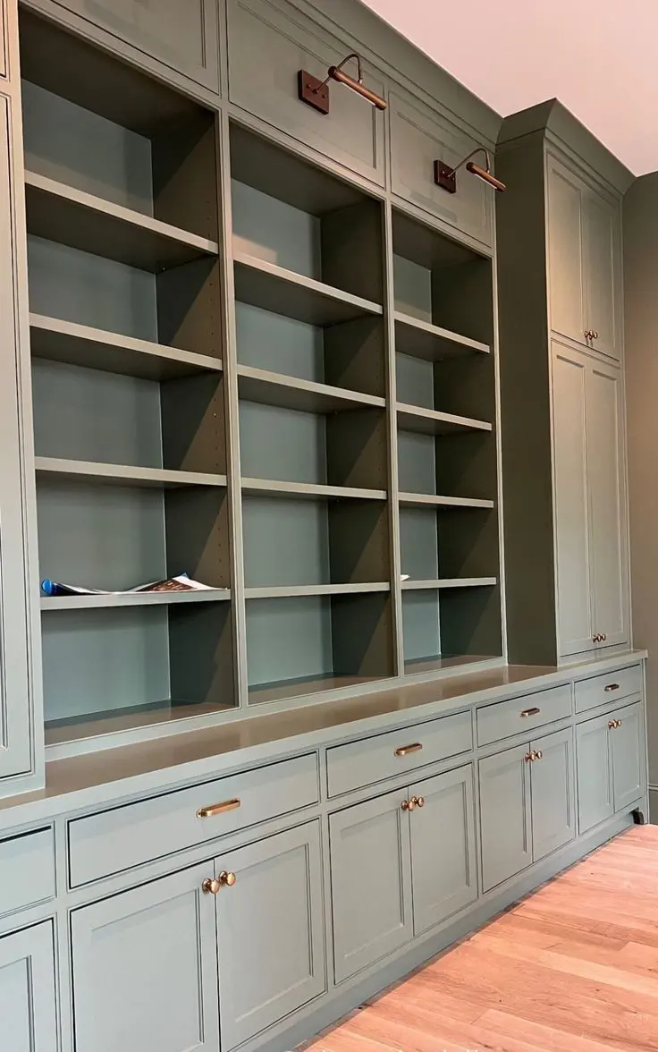 نمونهای از کارگاه کابینتسازی با محیط سازماندهیشده