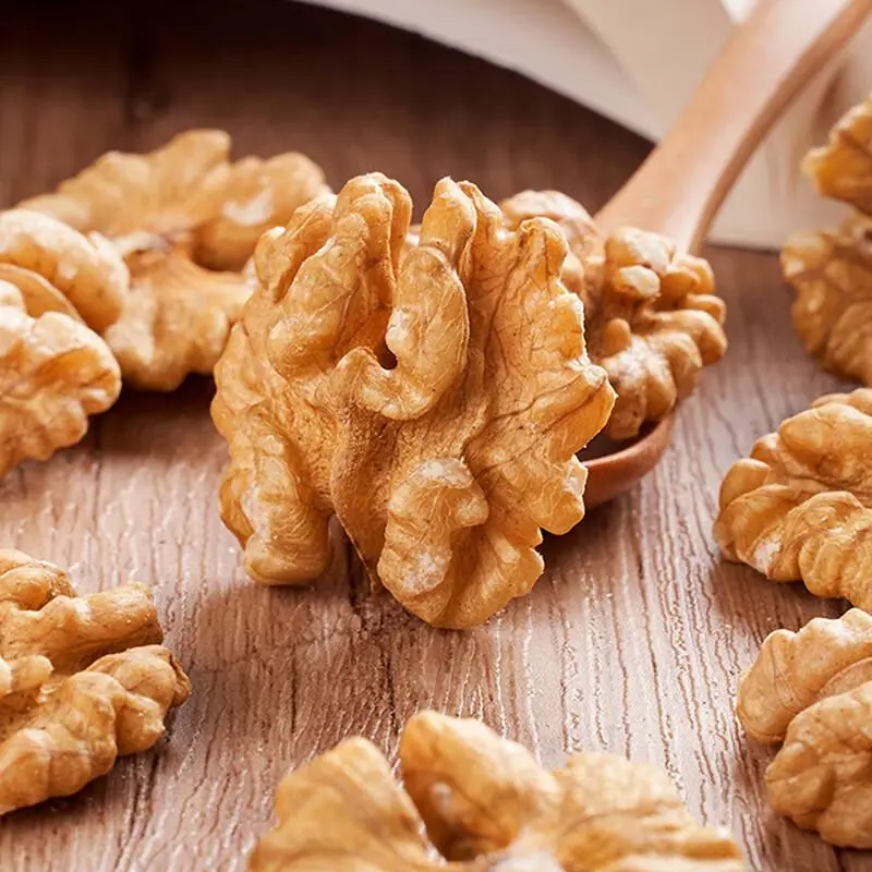 آجیل چهار مغز در ترکیب با میوهها و سایر مواد غذایی سالم