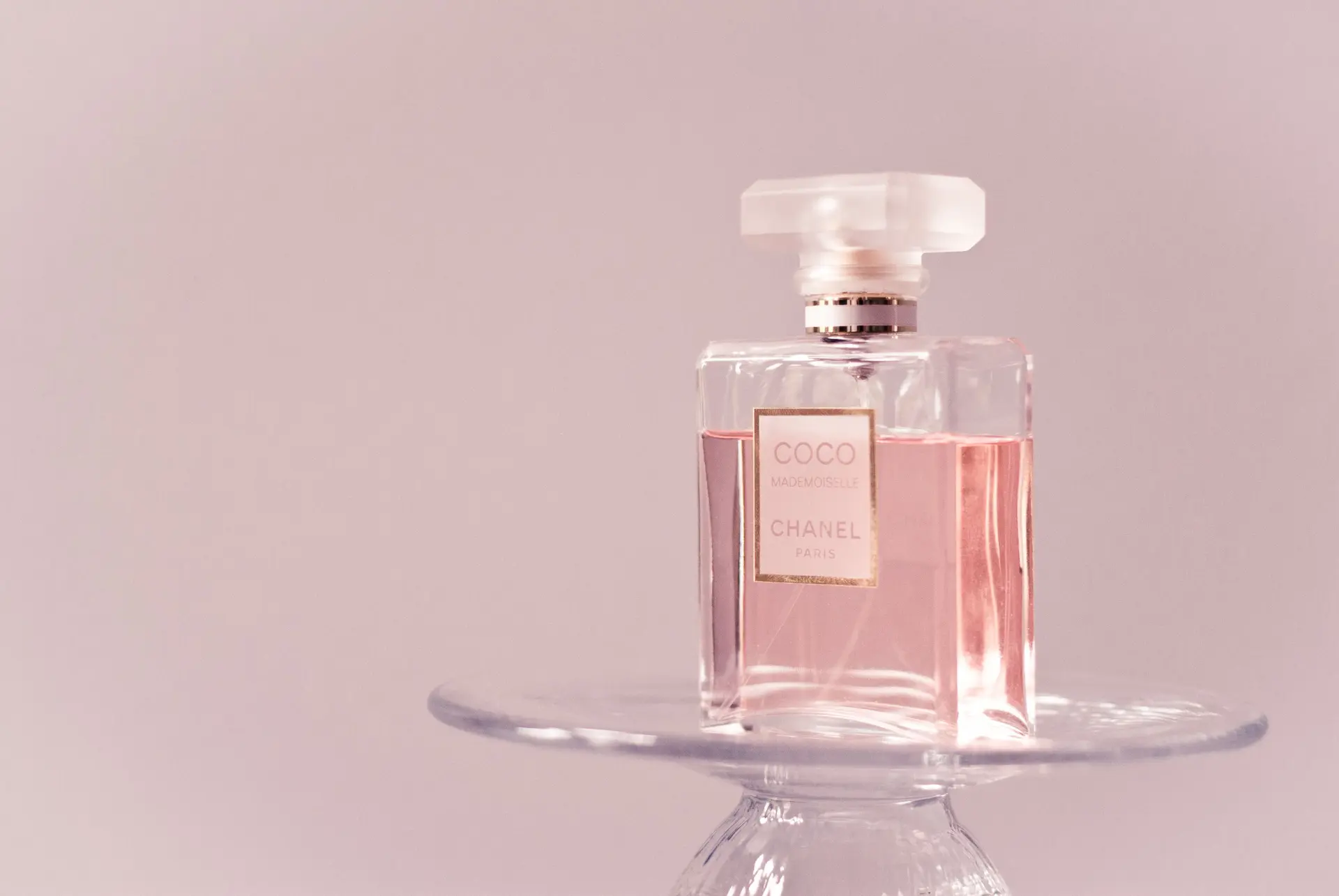 عطرهای زنانه در موقعیتهای مختلف