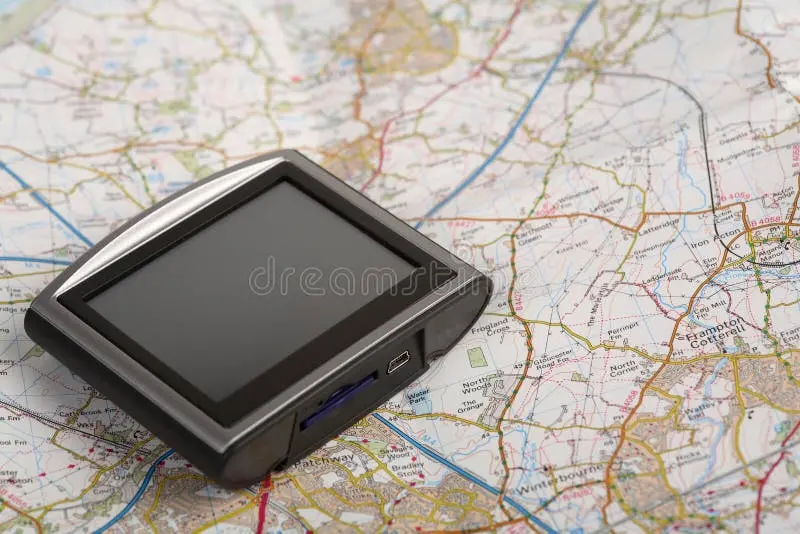 نمایش نقشههای دقیق بر روی دستگاه GPS دستی با نشاندهنده مسیر