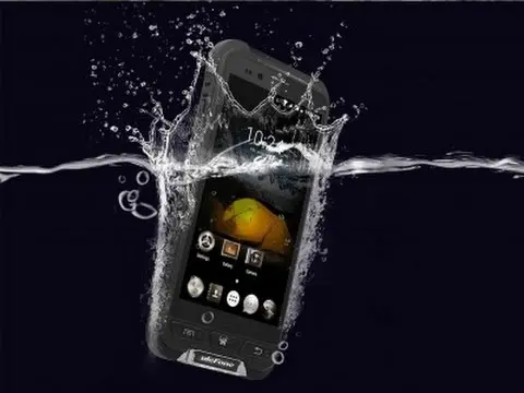 نمونه‌ای از طراحی ضد آب در گوشی‌های مدرن با لبه‌های محافظت شده و درزهای آب‌بندی شده