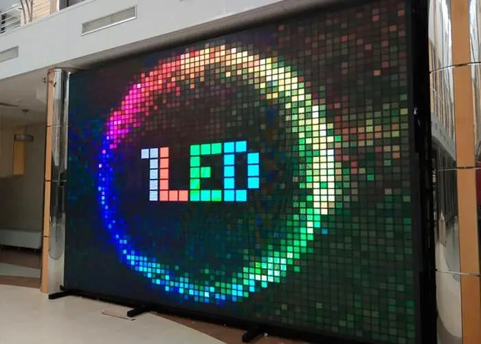 پنلهای LED با کیفیت بالا و وضوح تصویر مناسب برای تابلوهای تبلیغاتی