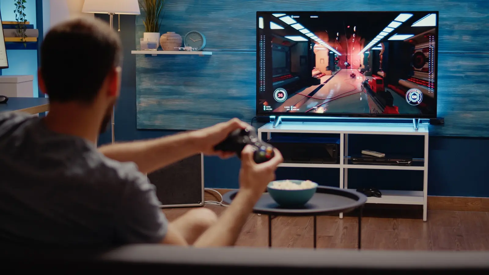 نمونه تلویزیون گیمینگ با پنل OLED و کیفیت تصویر بالا