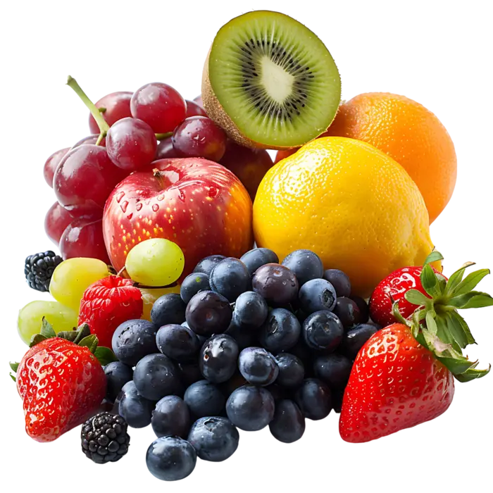 مجموعهای از میوههای تازه و رنگارنگ در پسزمینه سفید