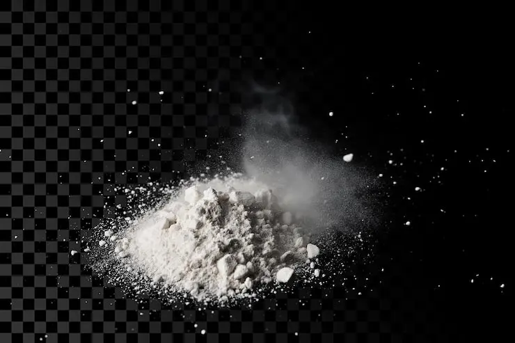 پودر دکلره سفید در پس زمینه شفاف
