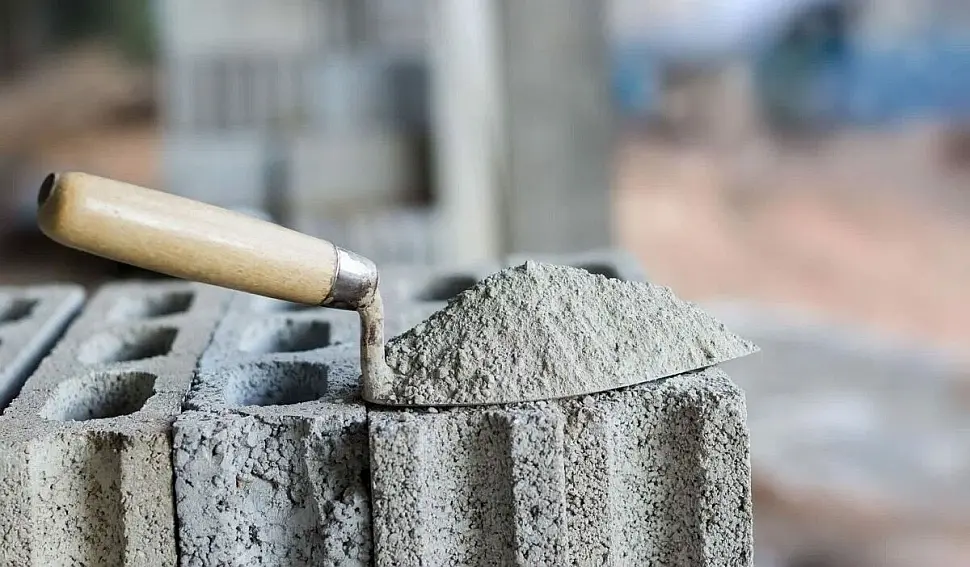فرآیند تولید سیمان در کارخانه با استفاده از کورههای صنعتی و تجهیزات پیشرفته