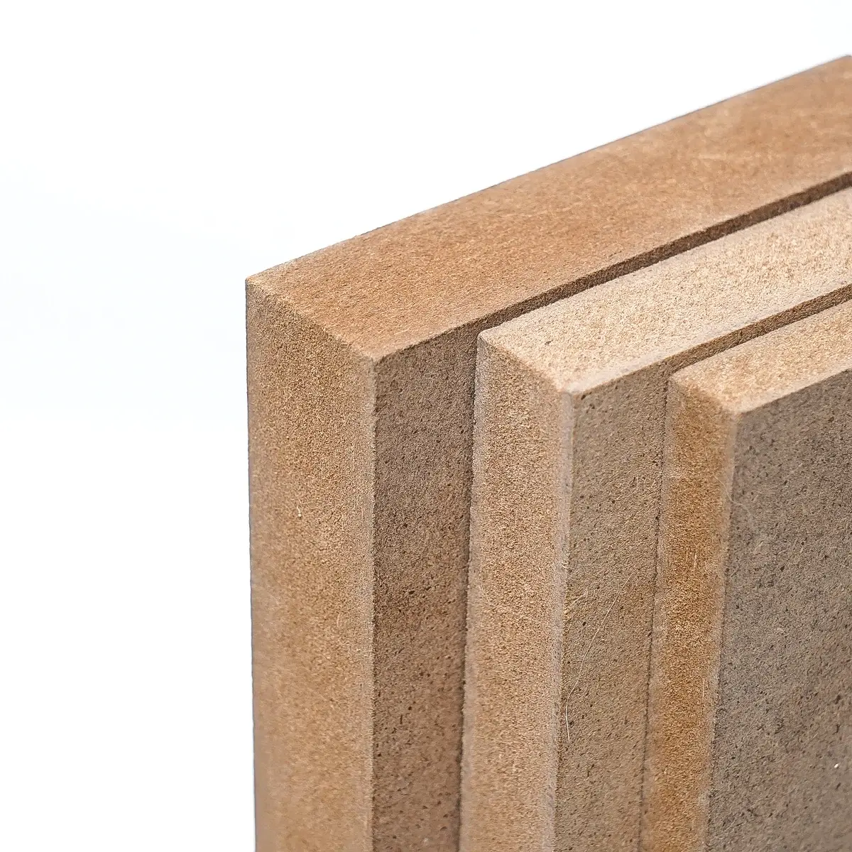 نمونهای از صفحات MDF ضد رطوبت با ضخامت ۱۸ میلیمتری برای کاربردهای داخلی و خارجی