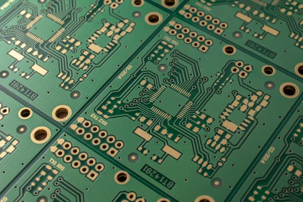 برد مدار چاپی PCB چگونه تولید می‌شود؛ نکات مهم و کاربردی