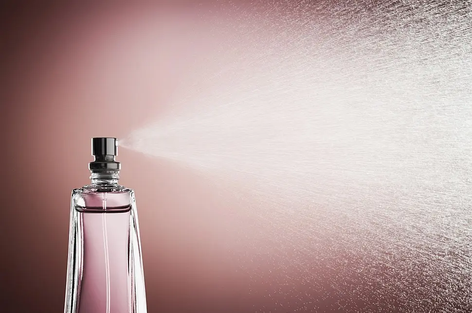 بوتیل‌های مختلف عطر با طراحی‌های متنوع