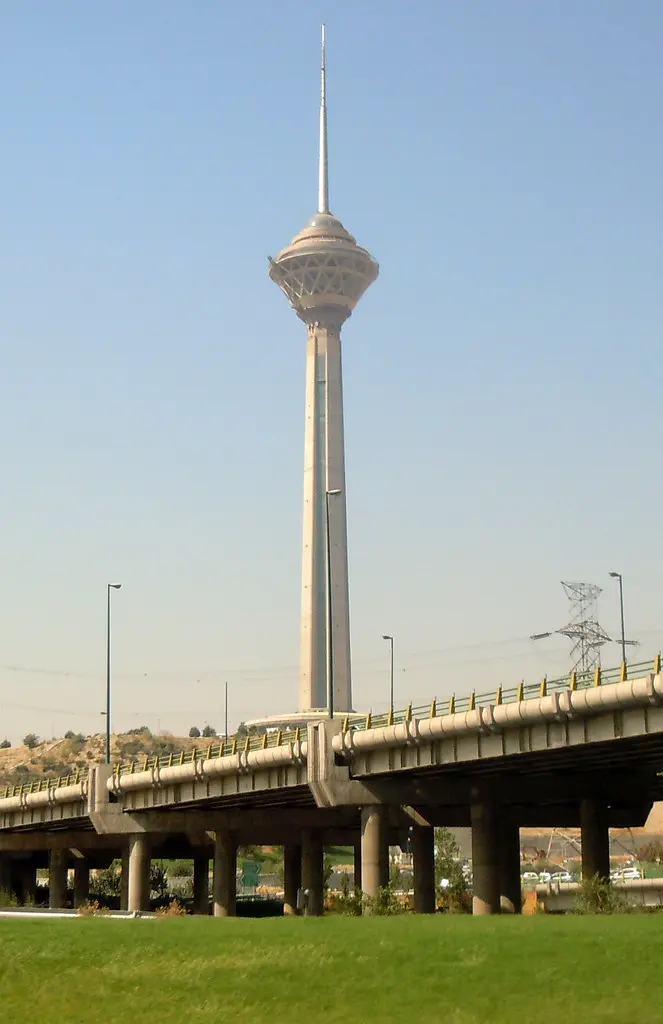 کاخ گلستان با معماری سنتی و تالارهای باشکوه