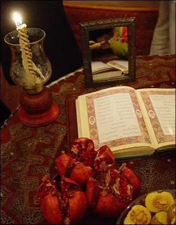 نورپردازی کامل و دکوراسیون هماهنگ برای شب یلدا در خانههای بزرگ