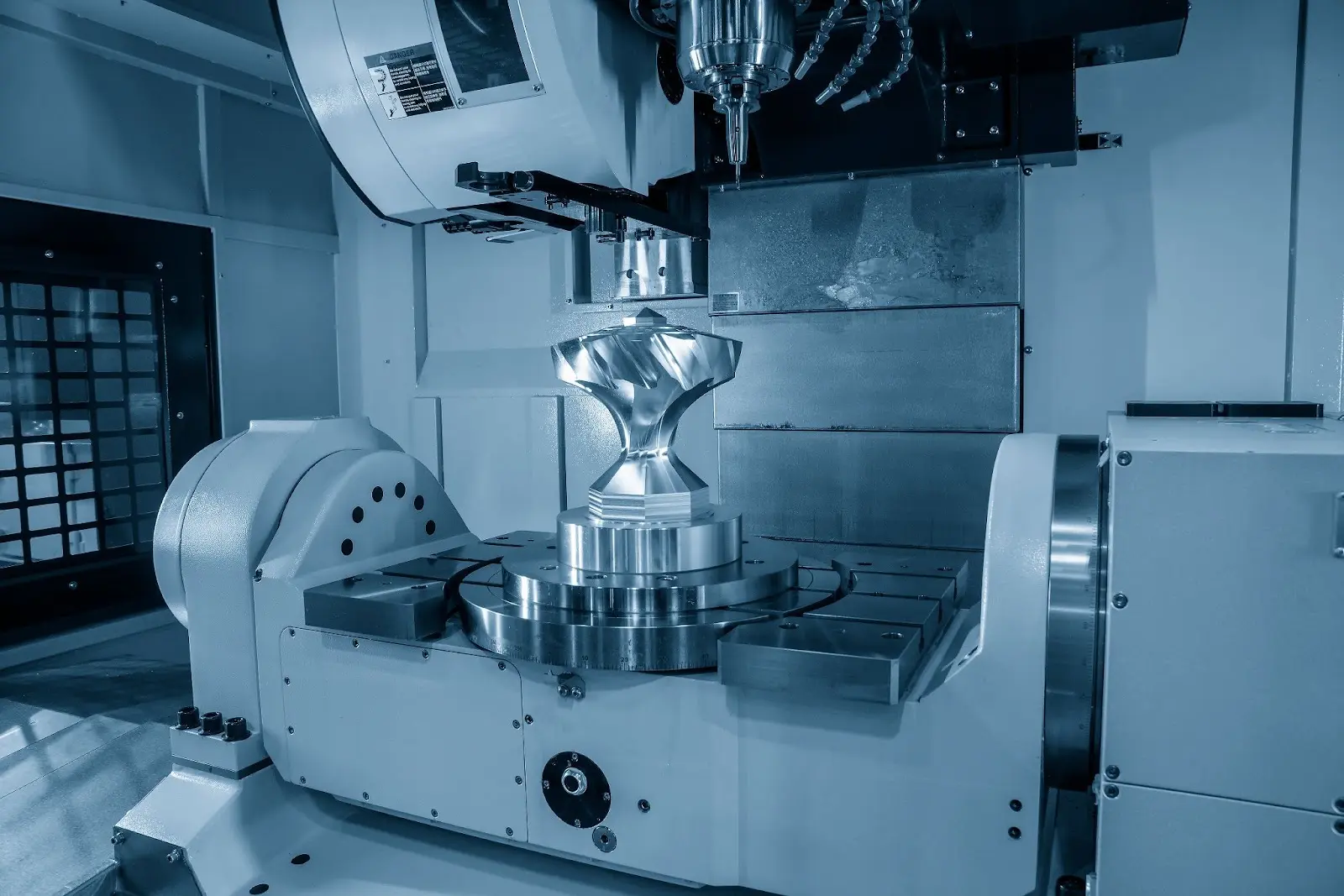 دستگاه تراش CNC چیست و چه کاربردی دارد؛ راهنمای ساده برای شروع