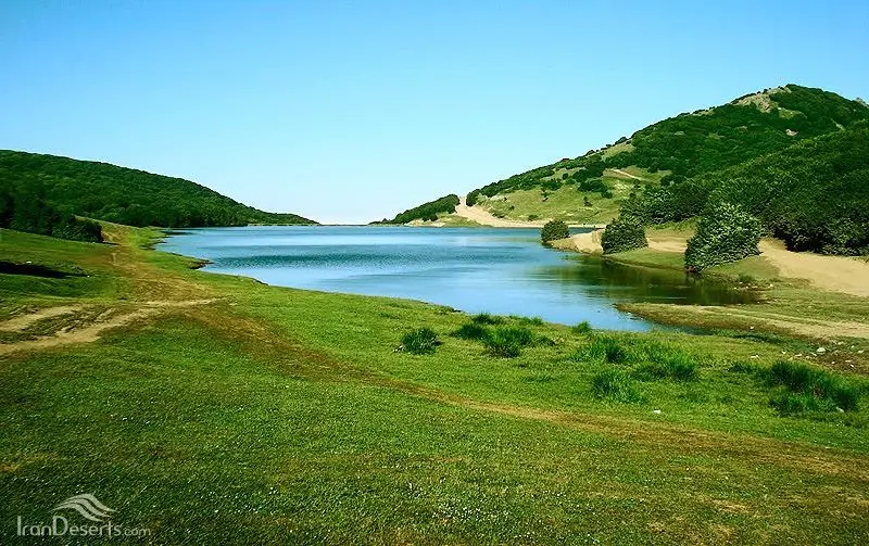 منظره کوهستانی اردبیل با برف و طبیعت بکر
