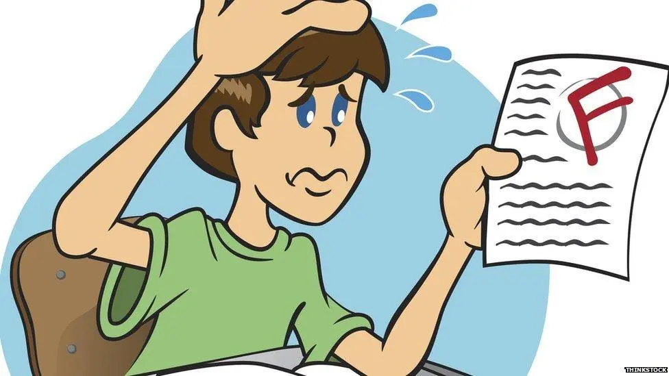 یک فرد در حال فکر کردن به شکست و چگونگی شروع دوباره