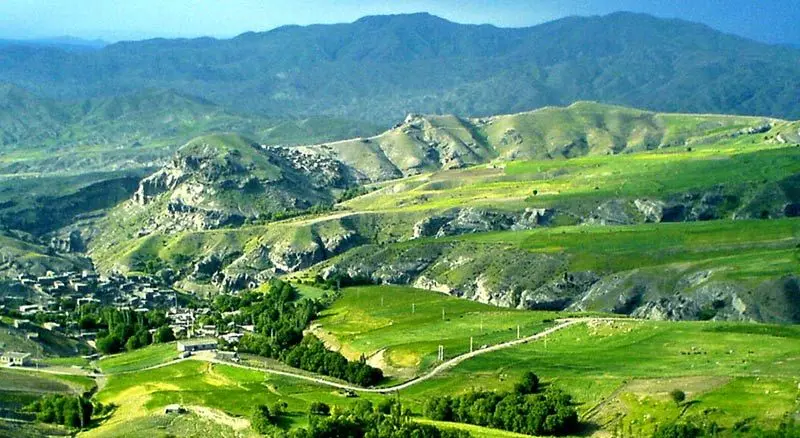 منظره سبز و کوهستانی اردبیل در فصل بهار