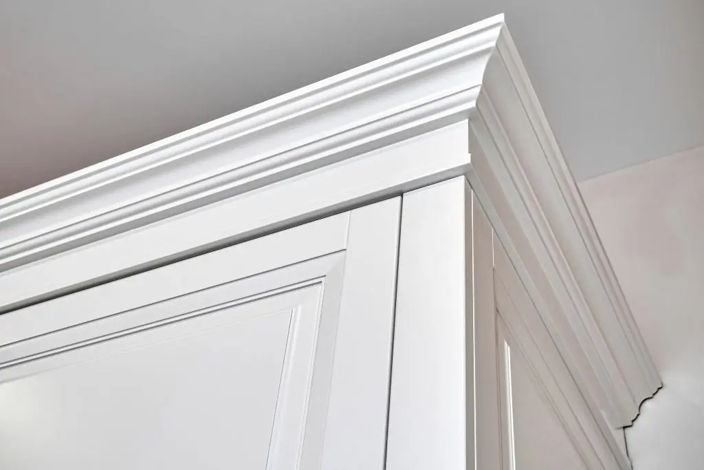 کابینت پلیاورتان با طراحیهای مدرن و خطوط تمیز برای آشپزخانه