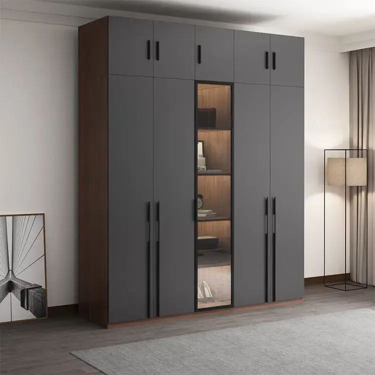 کابینت دیواری مدرن با طراحی ساده و نورپردازی LED، مناسب برای اتاق خواب و کمد