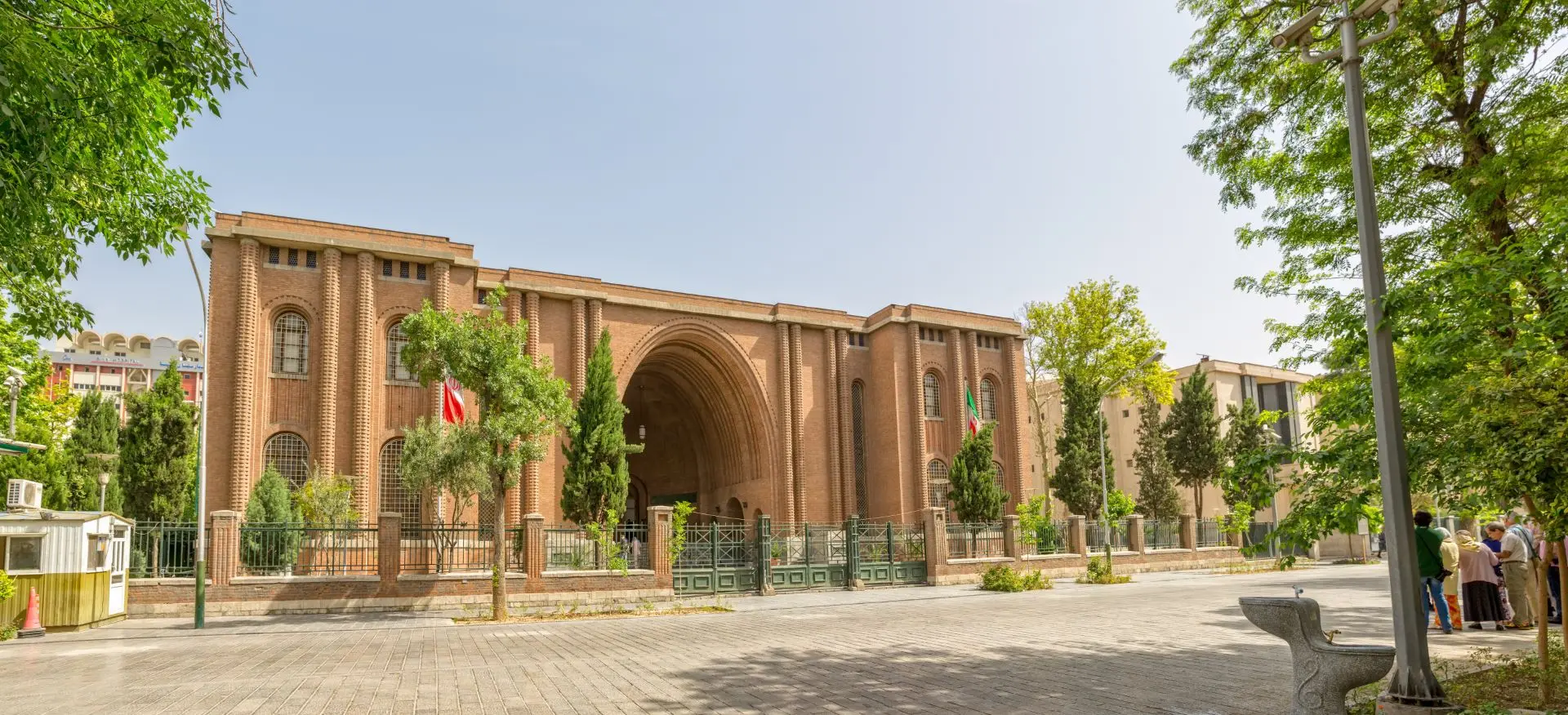 موزه ایران باستان؛ راهنمای کامل بازدید و راهنمای تصمیم‌گیری