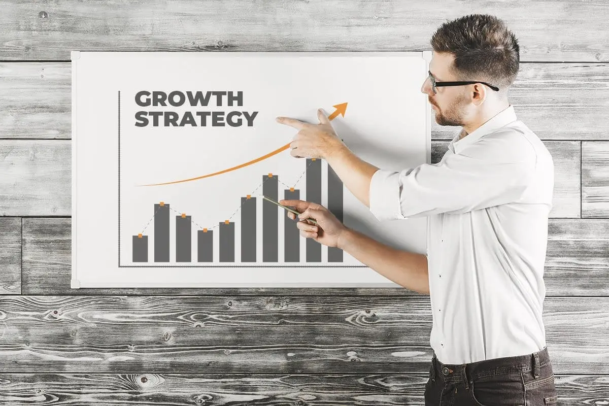 برای ک موتور رشد پایدار برای کسب‌وکار اینترنتی ایجاد کنیم چه کنیم؟ چطور بهترین انتخاب را داشته باشیم؟