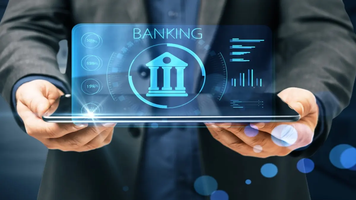 موبایل برای انجام تراکنشهای بانکی بدون نیاز به شعبه