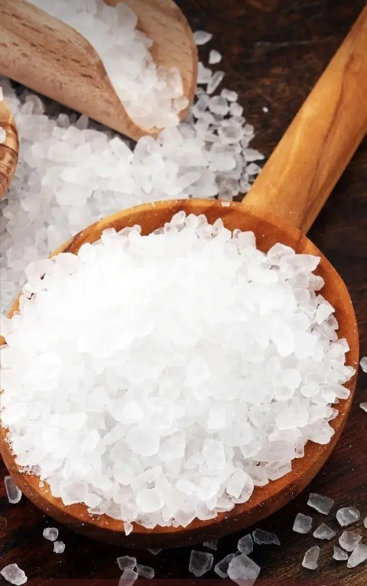 سبزیجات تازه و مواد اولیه سالم برای کاهش مصرف نمک