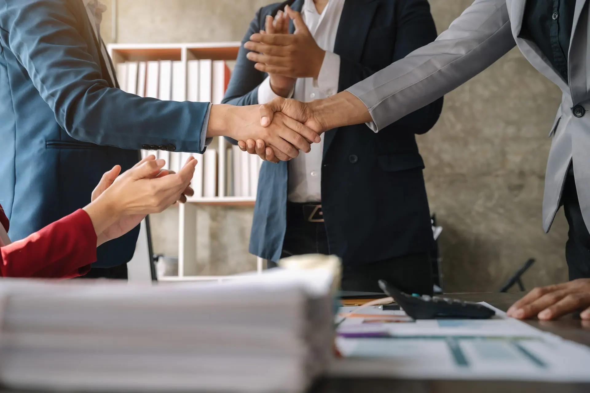 برای ا مشتری سخت‌گیر مذاکره کنیم چه کنیم؟ چطور بهترین انتخاب را داشته باشیم؟