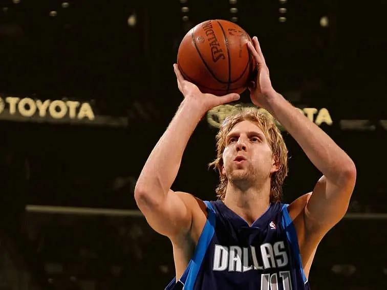 دیرک نوویتسکی کیست؟ بیوگرافی و افتخارات اسطوره آلمانی NBA؛ نکات کاربردی و اشتباهات رایج