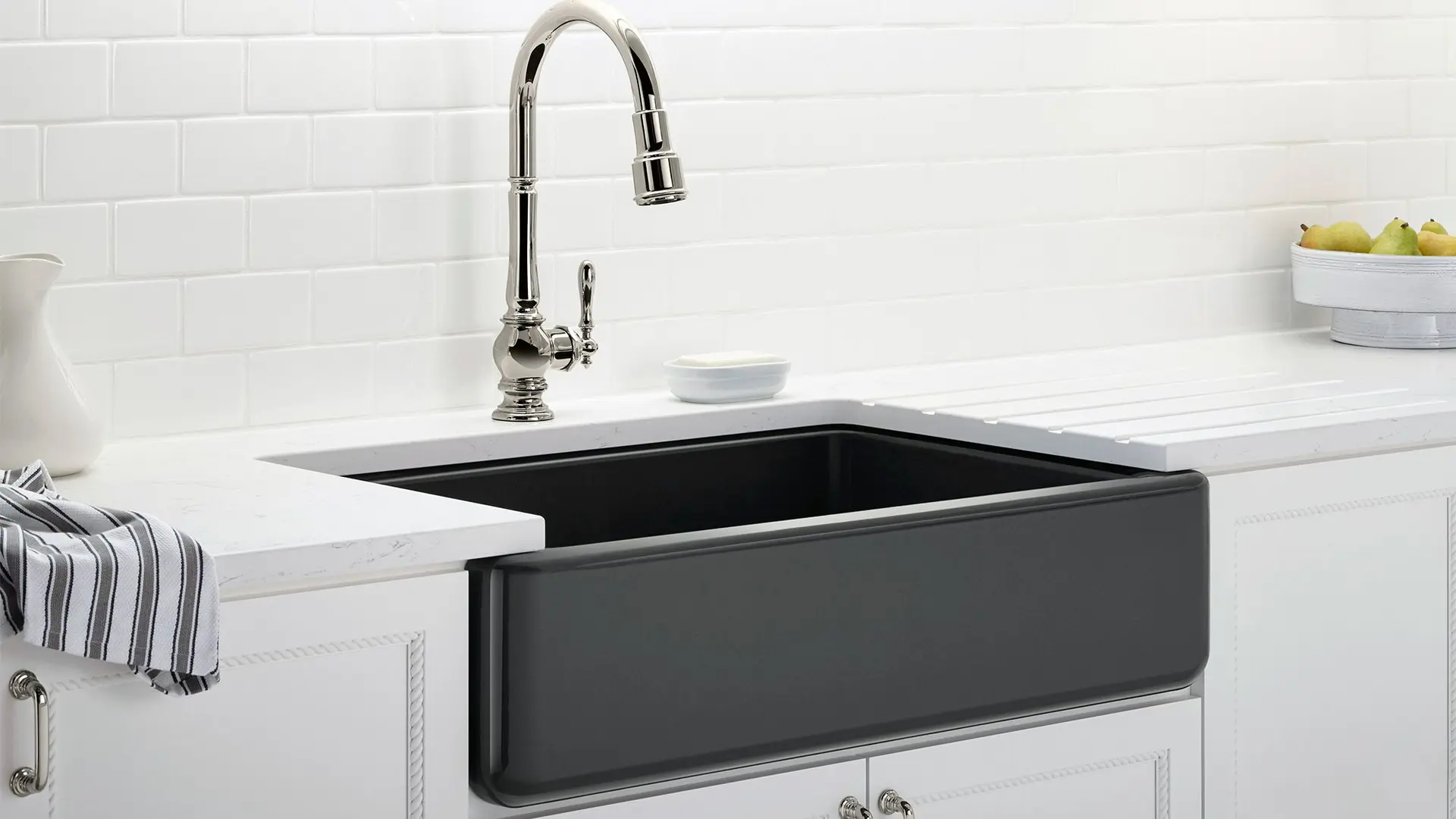 نمونه‌ای از روشویی کابینتی با طراحی مدرن و فشرده