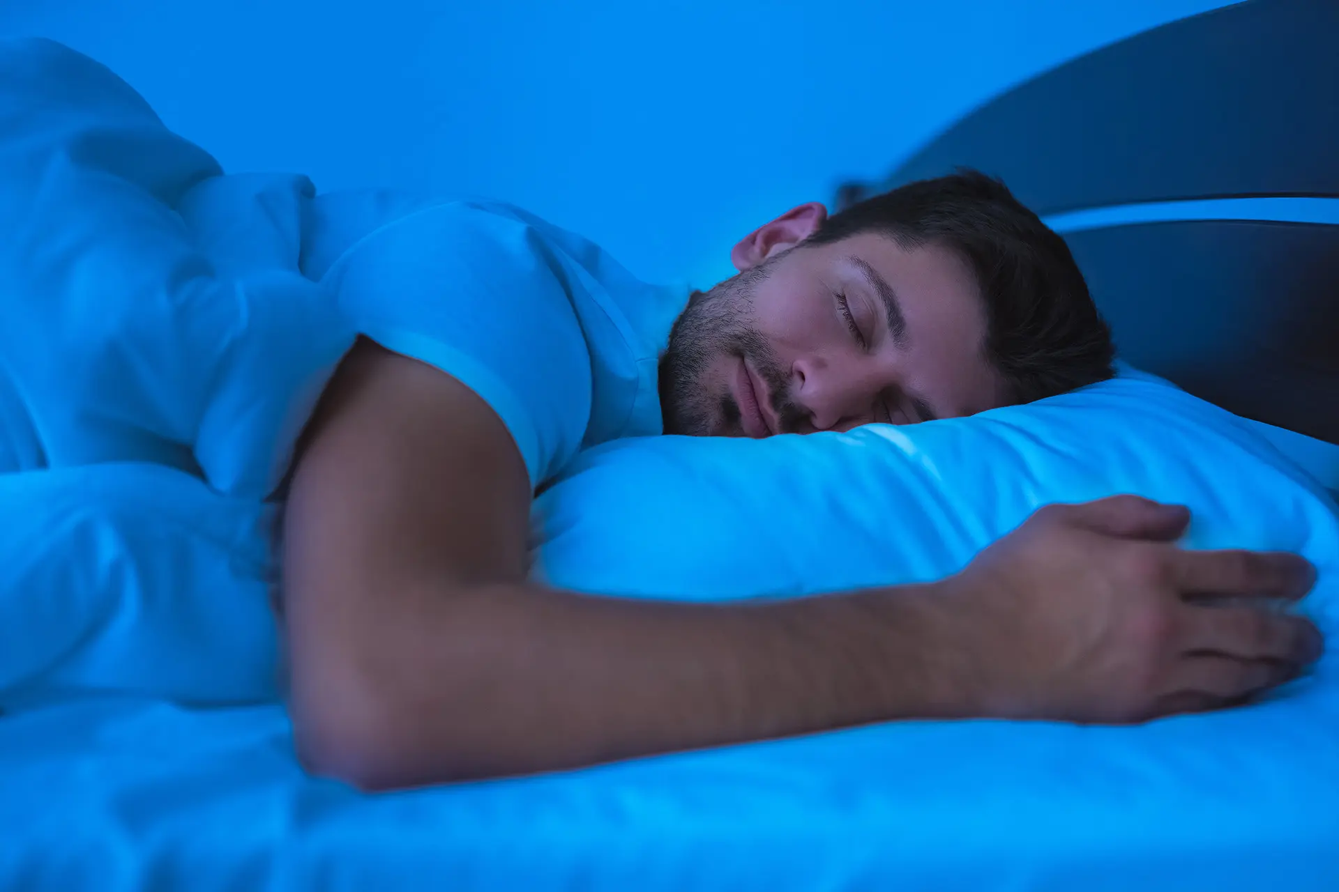 نمودار چرخههای خواب و فازهای مختلف آن در طول شب