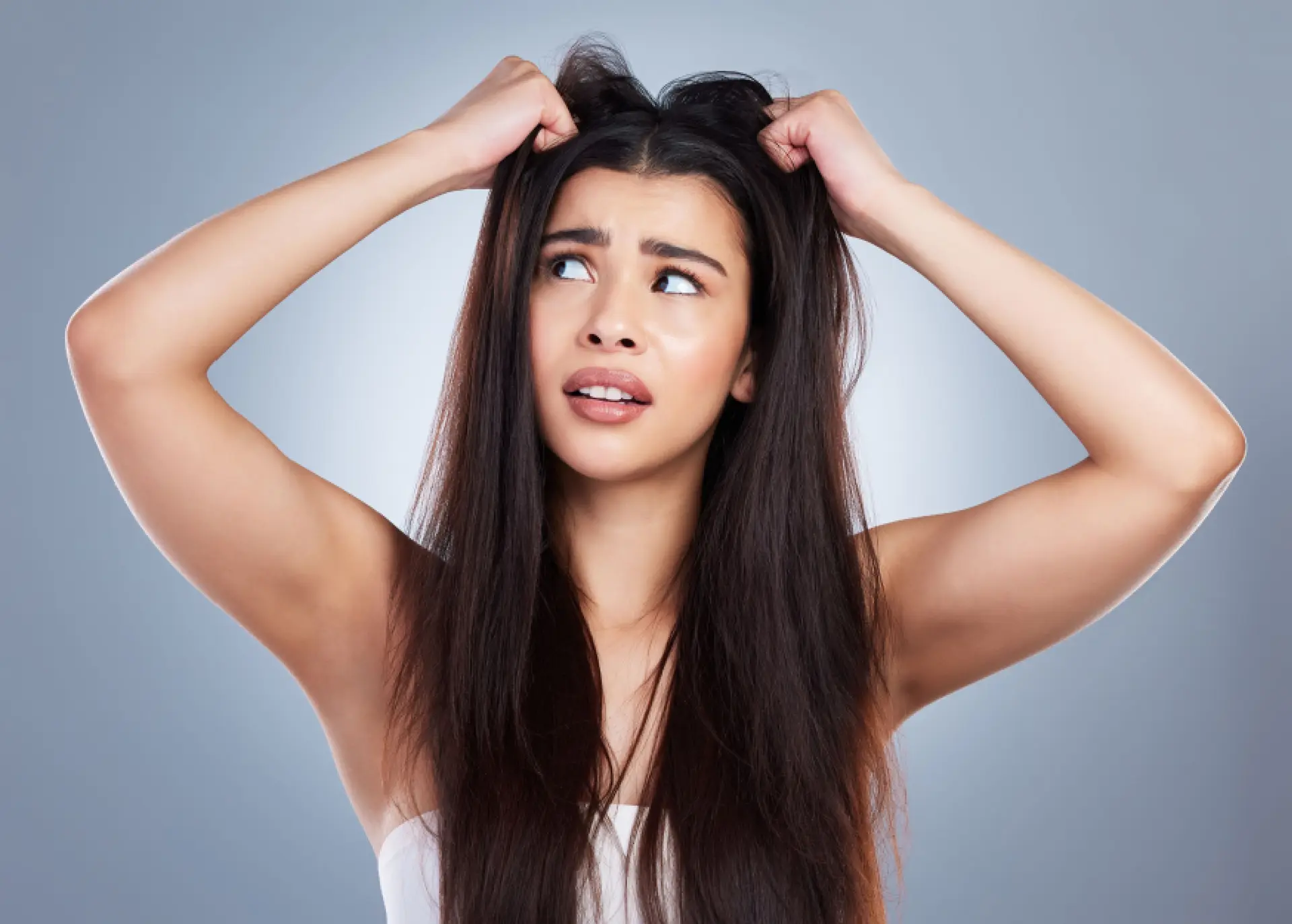 استرس چگونه روی پوست و مو تأثیر می‌گذارد؛ بررسی نکات و جزئیات مهم