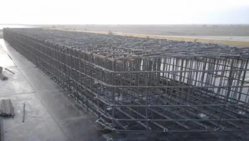 نمونهای از اجرای صحیح خاموت در ستون بتنی با پوشش بتن مناسب