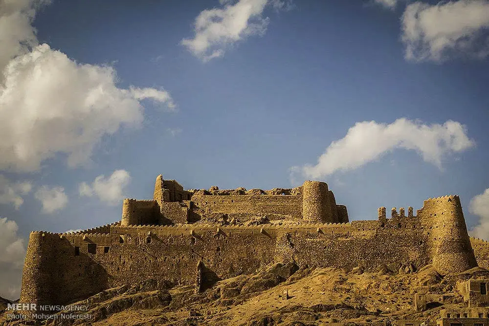 قلعه فورگ بیرجند با معماری تاریخی و منظرهای زیبا از بالا