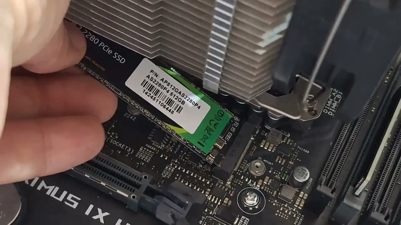 مقایسه سرعت انتقال داده بین SSDهای مختلف، از جمله M.2 و NVMe