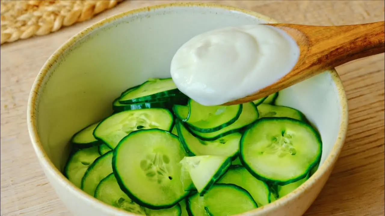 کوکو سبزی مجلسی آماده برای سرو در مجالس