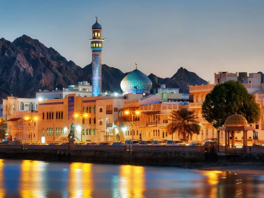 منطقه مرطاح در مسقط با معماری سنتی و مدرن