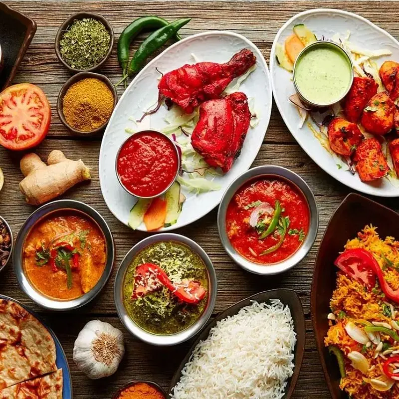 سبزیجات و میوههای تازه در بازار محلی